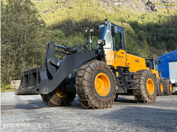 Pala gommata KOMATSU WA320