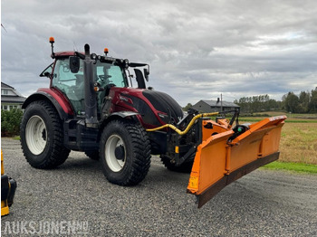 Leasing di 2016 Valtra T174E med Schmidt Tellefsdal U-LS 43.6 plog (2022), Valtra 76 frontlaster og betong lodd 2016 Valtra T174E med Schmidt Tellefsdal U-LS 43.6 plog (2022), Valtra 76 frontlaster og betong lodd: foto 3 Leasing di 2016 Valtra T174E med Schmidt Tellefsdal U-LS 43.6 plog (2022), Valtra 76 frontlaster og betong lodd 2016 Valtra T174E med Schmidt Tellefsdal U-LS 43.6 plog (2022), Valtra 76 frontlaster og betong lodd: foto 3