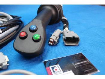 Caricatore frontale per trattori per Camion Joystick + AKON LVM92 Proportional Valve 90 L/Min 2 Sections for Loader, Closed: foto 4