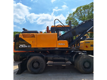 Escavatore gommato Hyundai 210w-9 wheel excavator: foto 4