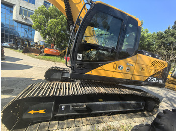 Escavatore gommato Hyundai 220lc-9s   excavator: foto 2
