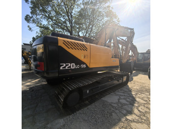 Escavatore gommato Hyundai 220lc-9s   excavator: foto 4