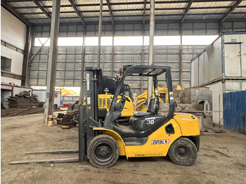 Carrello elevatore diesel KOMATSU