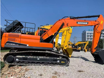 Escavatore cingolato DOOSAN