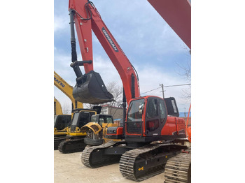 Escavatore cingolato DOOSAN DX225