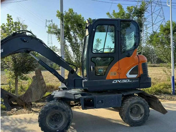 Escavatore gommato DOOSAN DX60W