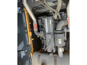 Escavatore cingolato Hyundai 305LC: foto 4 Escavatore cingolato Hyundai 305LC: foto 4