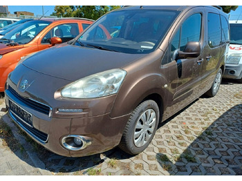 Autovettura PEUGEOT