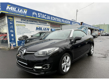 Autovettura RENAULT