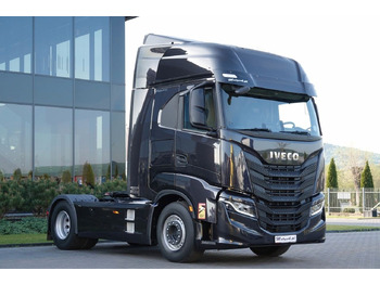 Trattore stradale IVECO S-WAY