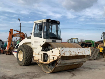 Rullo compattatore/ Rullo compressore BOMAG BW213DH-4
