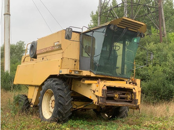 Mietitrebbia NEW HOLLAND TX series