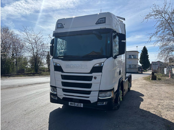 Trattore stradale SCANIA R 450