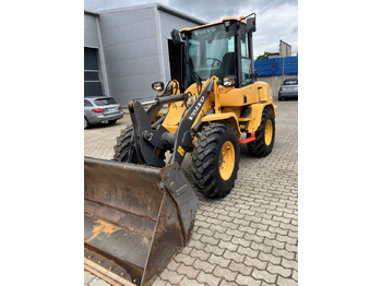 Pala gommata VOLVO L30G