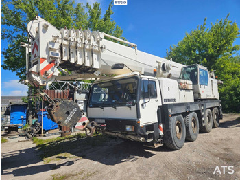 Camion con gru