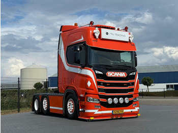 Trattore stradale SCANIA R 500