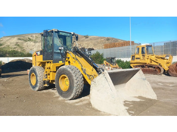 Pala gommata CATERPILLAR 930H