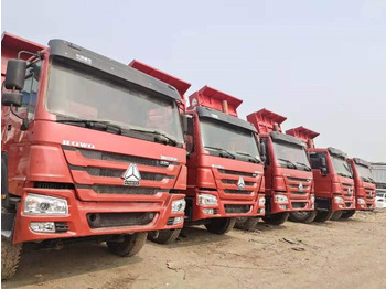 Autocarro ribaltabile SINOTRUK HOWO