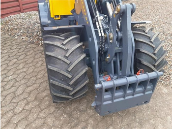 Pala gommata Eurotrac W12S med førerhus, skovl og gafler: foto 4 Pala gommata Eurotrac W12S med førerhus, skovl og gafler: foto 4
