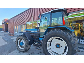 Trattore Ford 8240: foto 2 Trattore Ford 8240: foto 2