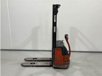 Stoccatore Linde L12: foto 3 Stoccatore Linde L12: foto 3