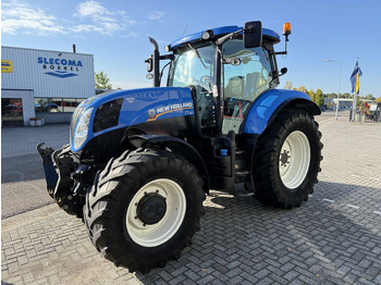Trattore NEW HOLLAND T7