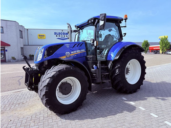 Trattore NEW HOLLAND T7.245