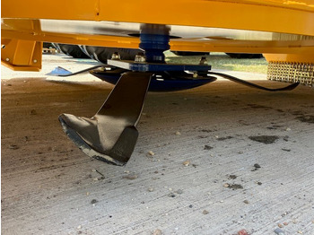 Trincia a martelli/ Trinciatrice nuovo Bomford Turner Tri Wing 4600: foto 5