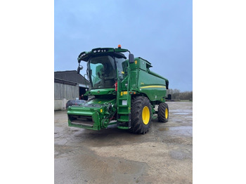 Mietitrebbia JOHN DEERE T670
