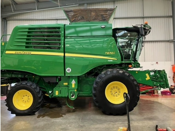 Mietitrebbia JOHN DEERE T670