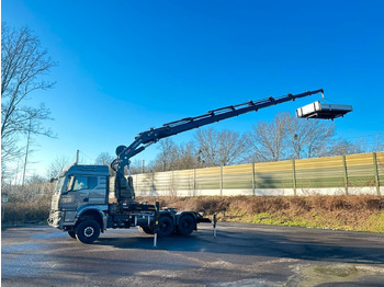 Camion con gru MAN TGS