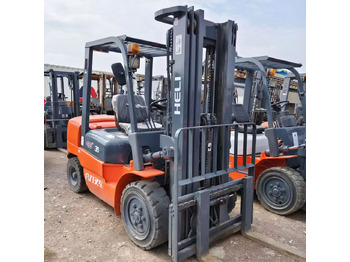 Carrello elevatore diesel HELI