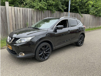 Autovettura NISSAN