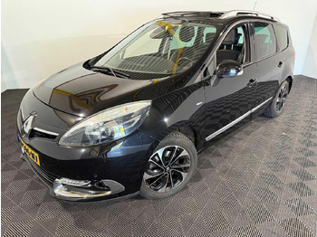 Autovettura RENAULT