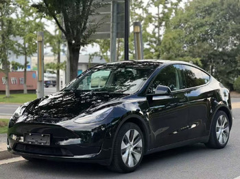 Autovettura TESLA