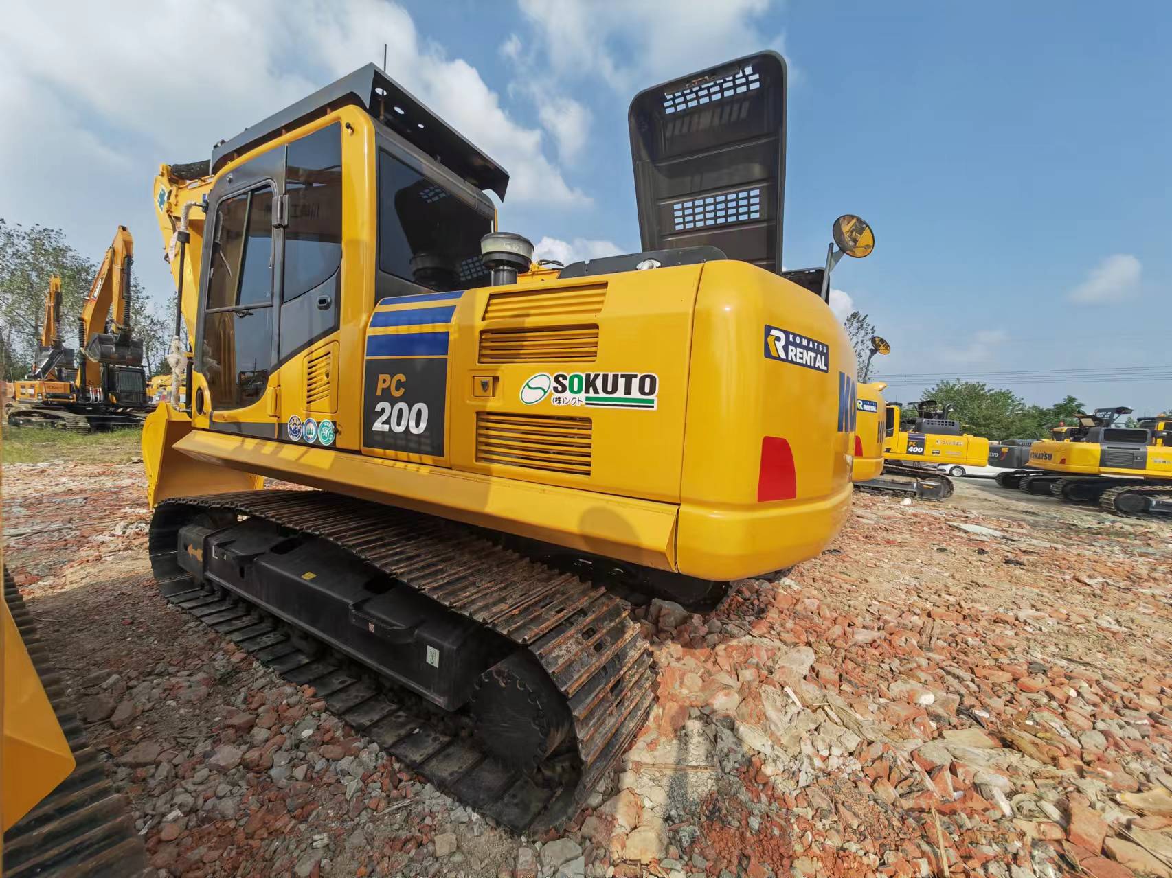 Escavatore cingolato KOMATSU PC200