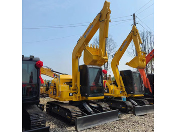 Escavatore cingolato KOMATSU PC70-8