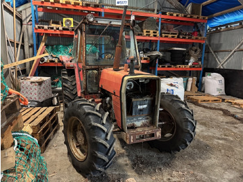 Trattore 1984 Massey Ferguson 675: foto 2