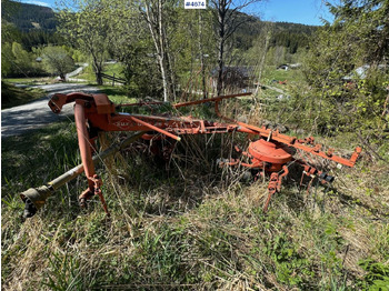 Macchina da fienagione KUHN