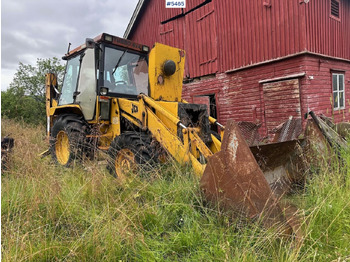 Trattore JCB