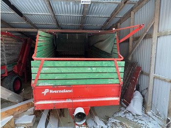 Macchina da fienagione Kverneland UN7000 unloading trailer: foto 2 Macchina da fienagione Kverneland UN7000 unloading trailer: foto 2