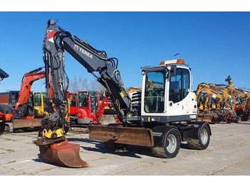 Escavatore gommato TEREX