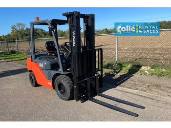 Carrello elevatore diesel TOYOTA FDF 25