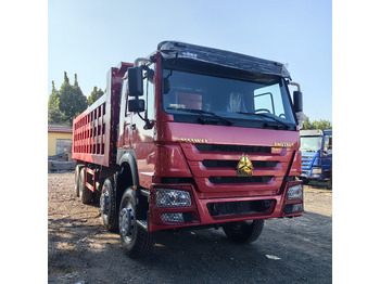 Autocarro ribaltabile SINOTRUK HOWO