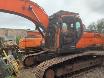 Escavatore cingolato DOOSAN DX260