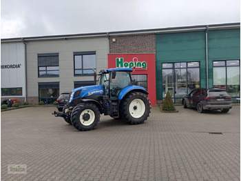 Trattore NEW HOLLAND T7