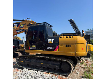 Escavatore cingolato CATERPILLAR 320D2