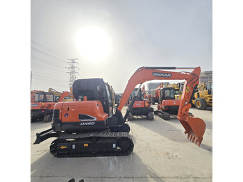 Escavatore cingolato DOOSAN DX60