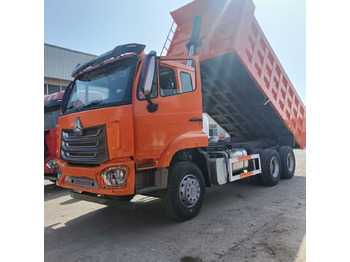 Autocarro ribaltabile SINOTRUK