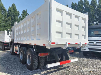 Autocarro ribaltabile SINOTRUK HOWO